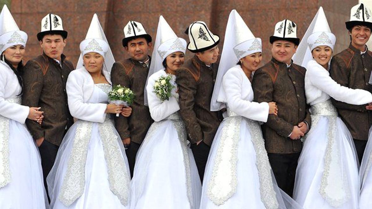 Tacikistan'da Akraba Evliliği Yasaklandı