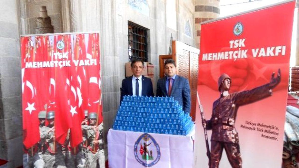 TSK Mehmetçik Vakfı Şehitlerimiz İçin Erzurum\'da Mevlit Okuttu