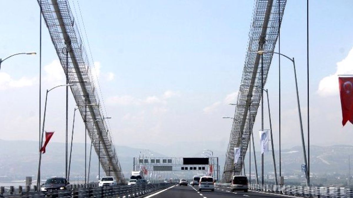 9 Günlük Tatilciler İstanbul-Bursa Arasını Kilitledi