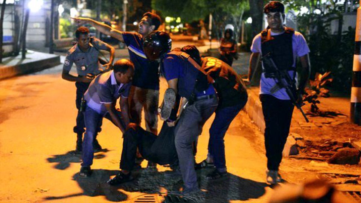 Bangladeş'teki Vahşi Katliamı IŞİD Üstlendi Ama, El Kaide Şüphesi de Var