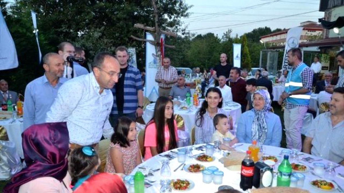 Başkan Üzülmez Şehit ve Gazi Aileleriyle İftar Yaptı