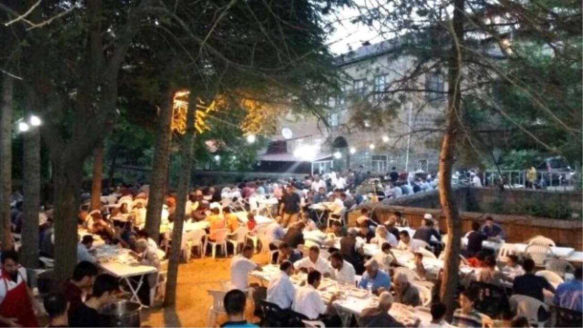 Bitlis Medeniyet Platformundan İftar Yemeği