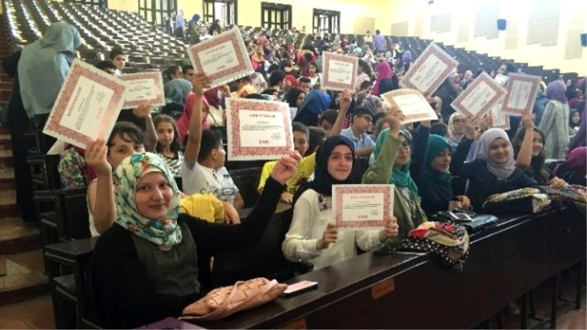 Çocuk Üniversitesi İmam Hatipli Mezunlarını Verdi