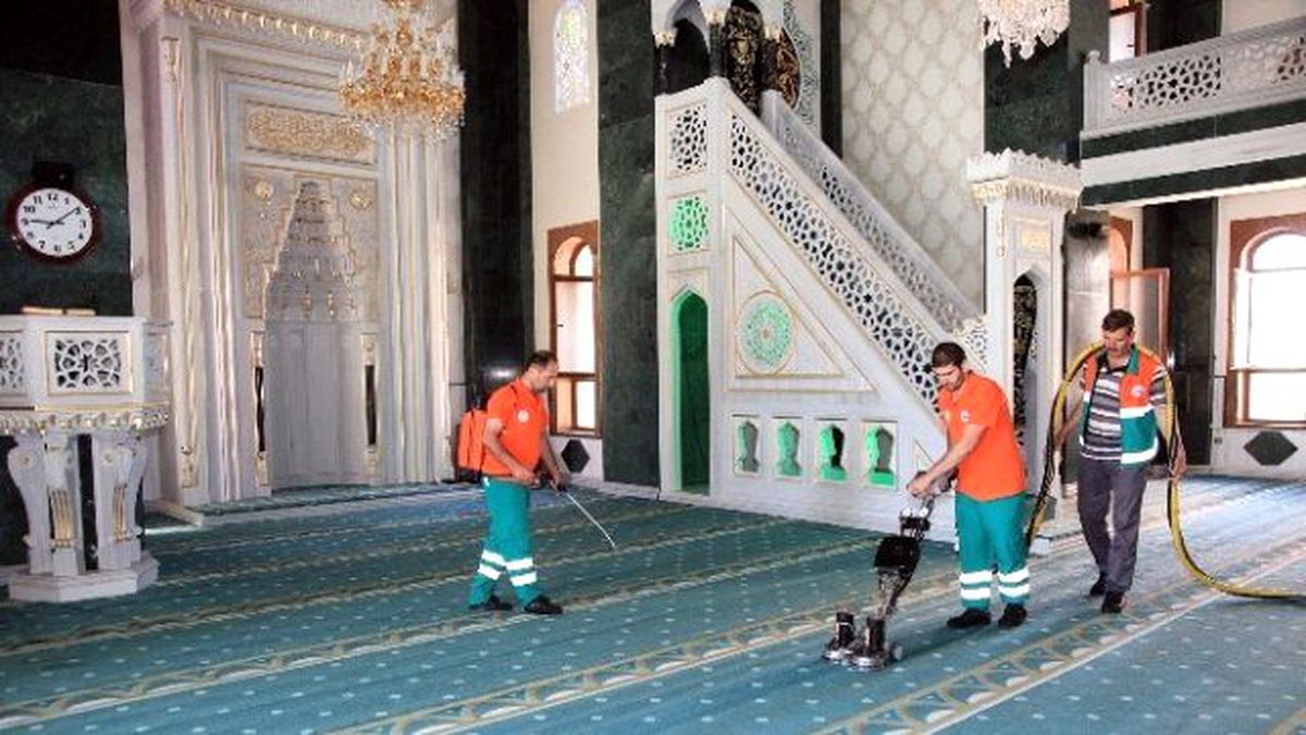 Elazığ Belediyesinden Bayram Temizliği