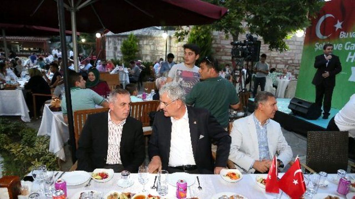 Eyüp Belediyesi Tarafından Şehit Yakınlarına ve Gazilere İftar