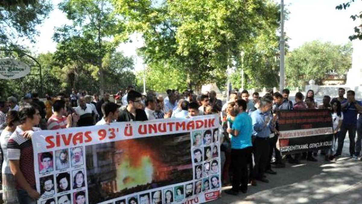 Gaziantep\'te CHP\'lilerden Madımak Protestosu