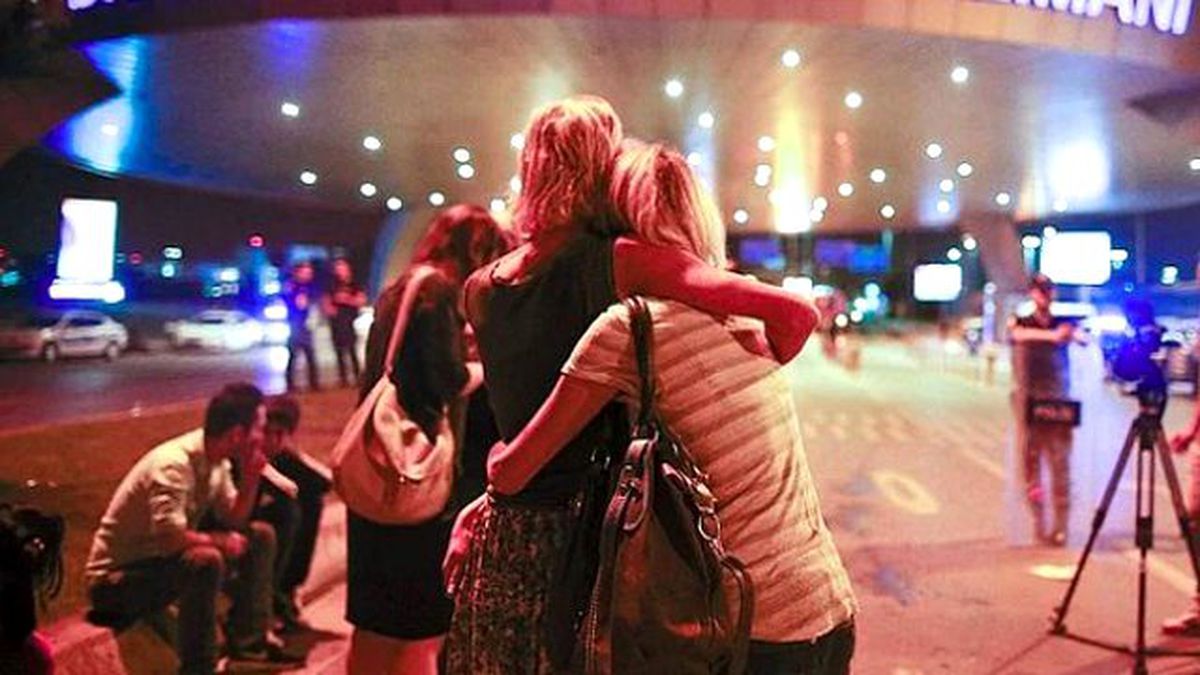 Havalimanı Saldırısında Ölenlerin Sayısı 45\'e Yükseldi