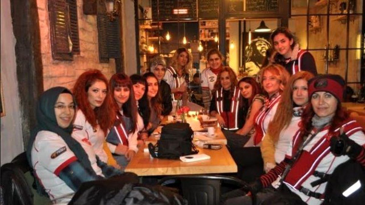 Kadın Motorcular Kulübünden Bilecik\'te Bulunan Şehit Annelerine Destek