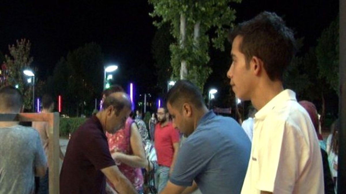 Kadir Gecesi\'nde Lokma İkramı