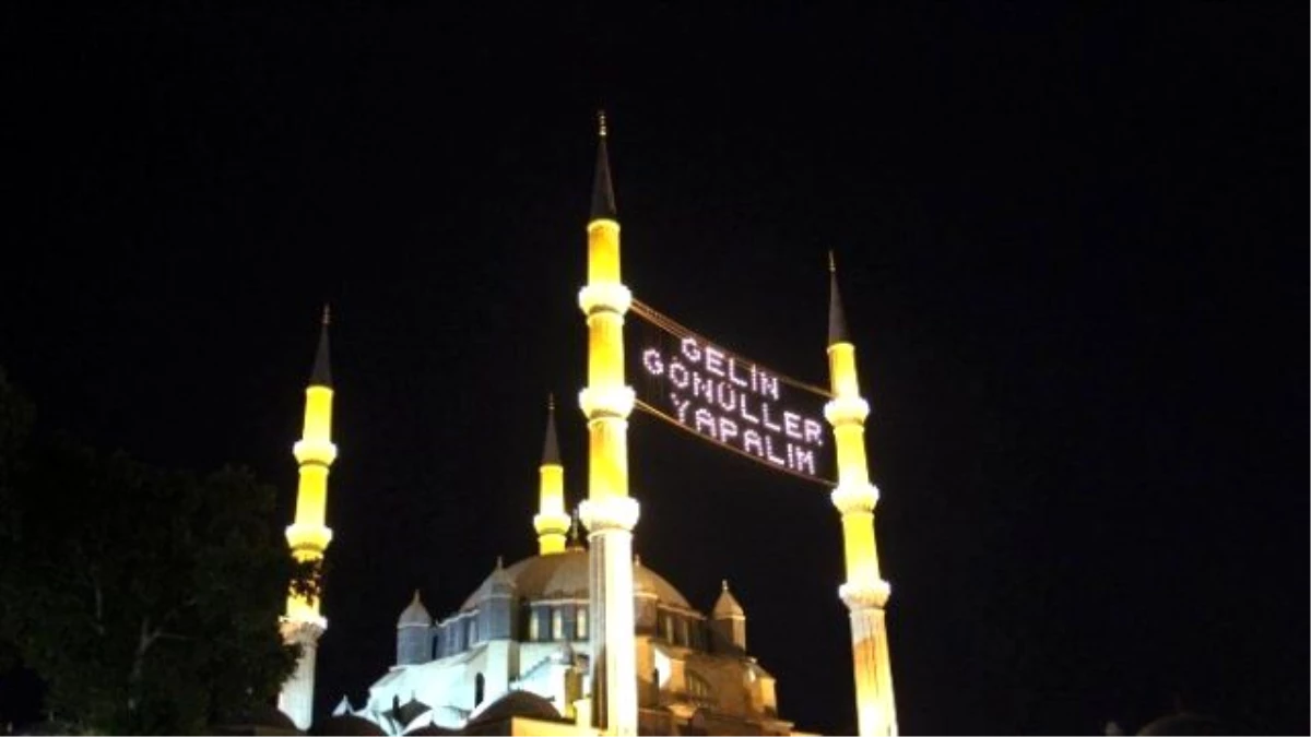 Selimiye Camii Kadir Gecesi\'nde Doldu Taştı