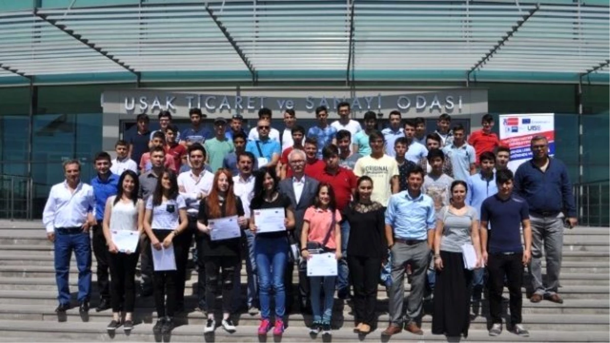 Uşaklı 60 Öğrenci Almanya\'daki Mesleki Eğitim Kursunu Tamamladı