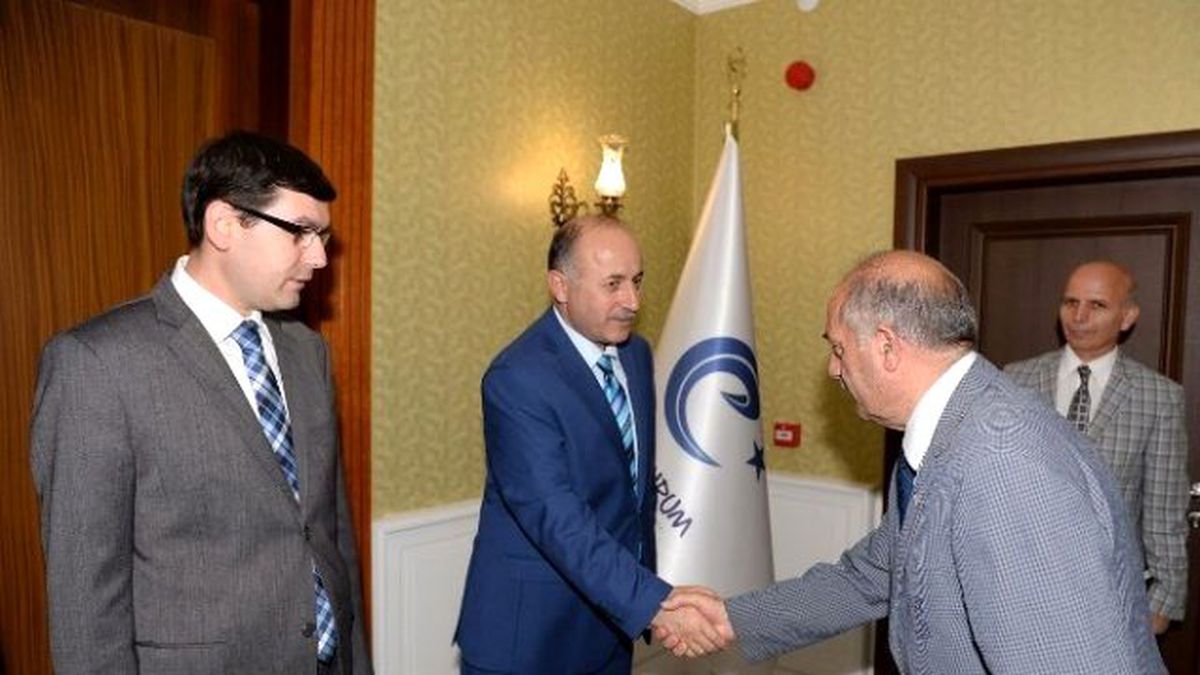 Vali Azizoğlu, Personelle Bayramlaştı
