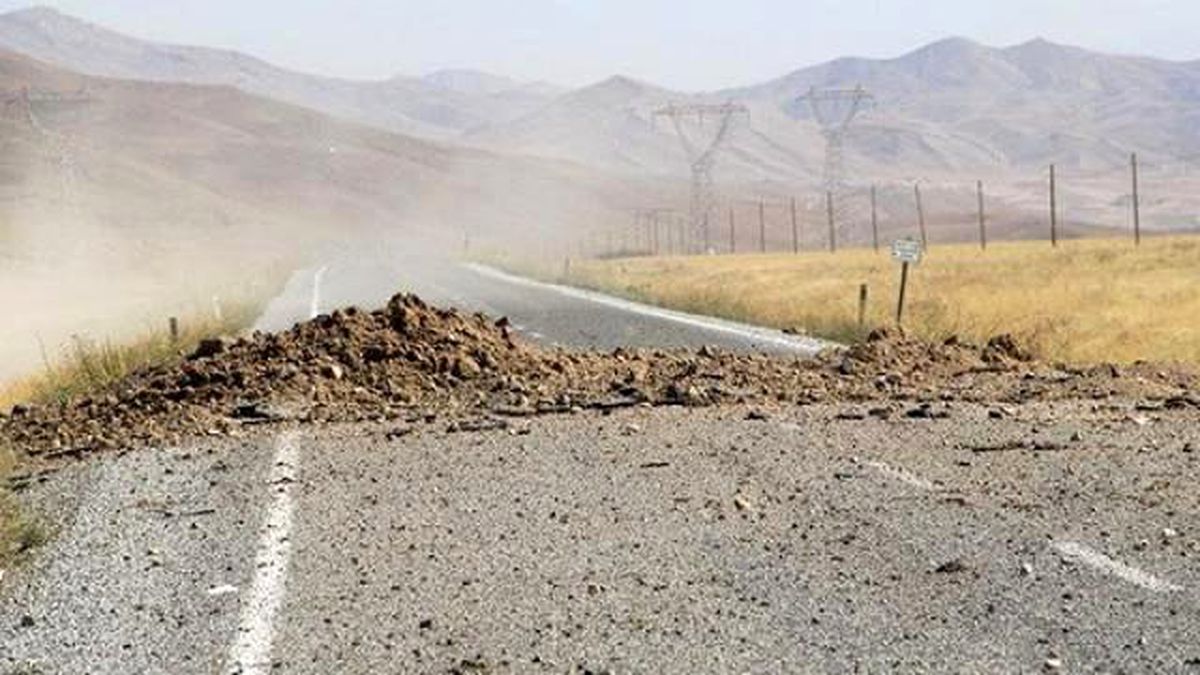 Van'da Askeri Araca Bombalı Tuzak: 2 Asker Yaralı