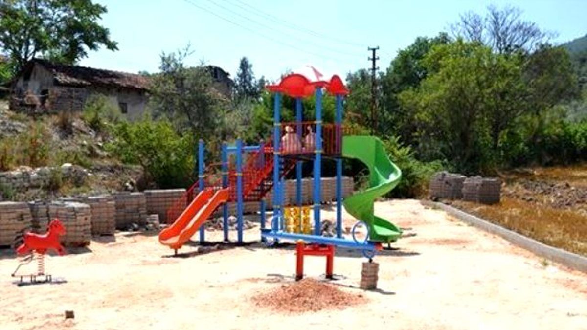 Vezirhan Belediyesi Bayram Öncesi Çocukları Sevindirdi