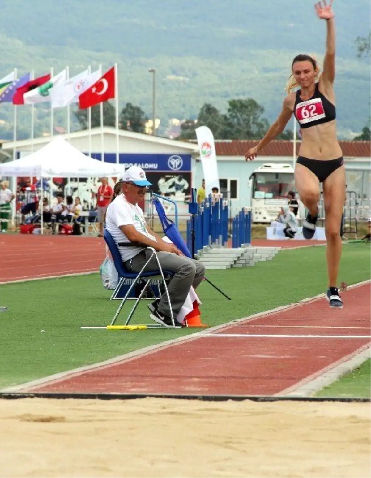 46. Balkan Gençler Atletizm Şampiyonası Bolu\'da Devam Ediyor