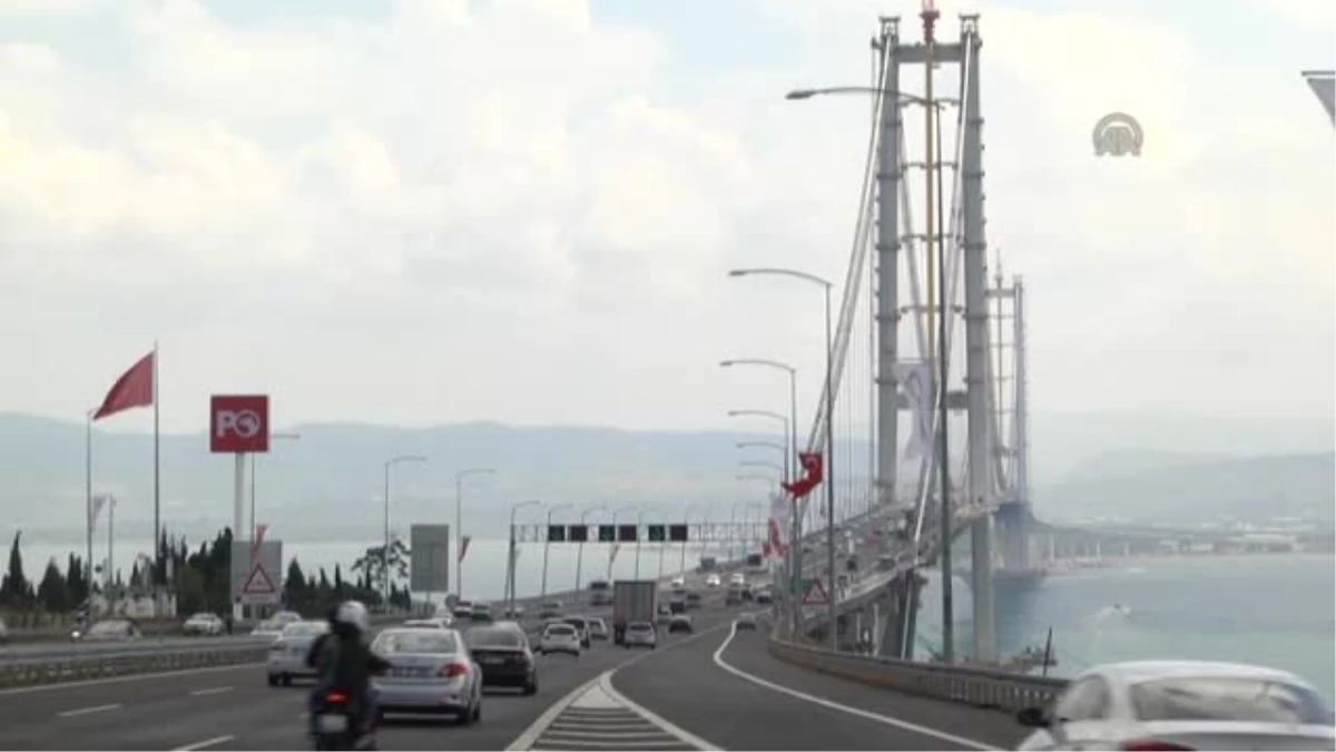 Başbakan Yıldırım, Kullandığı Makam Aracıyla Osmangazi Köprüsü\'nden Geçti