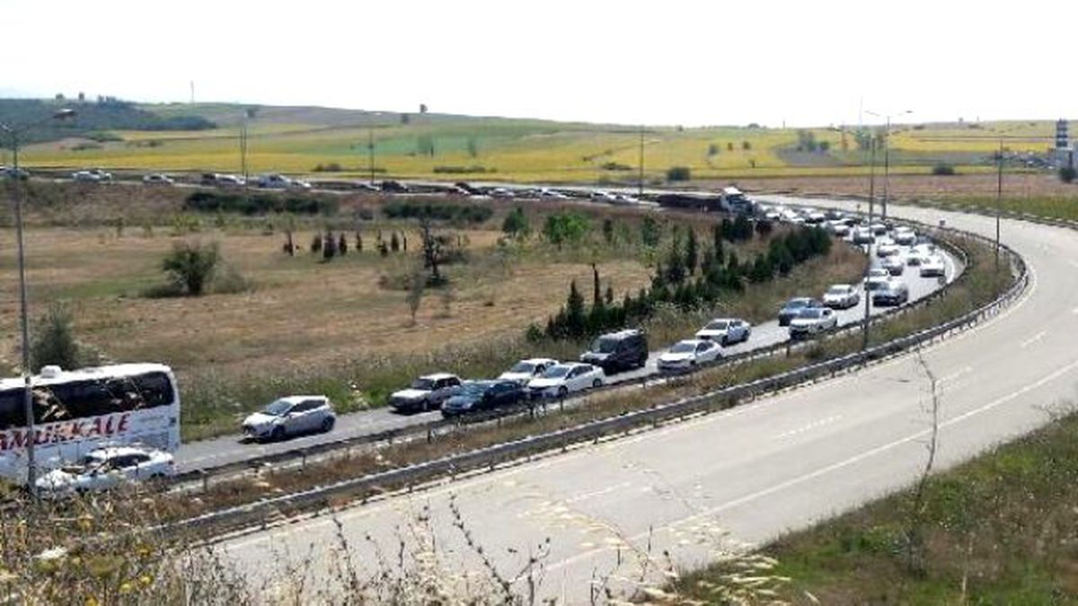 Bayram Trafiği Seyyar Satıcılara Yaradı