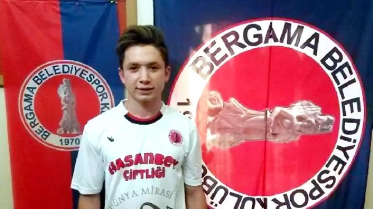 Bergama Belediyespor\'a Genç Kan