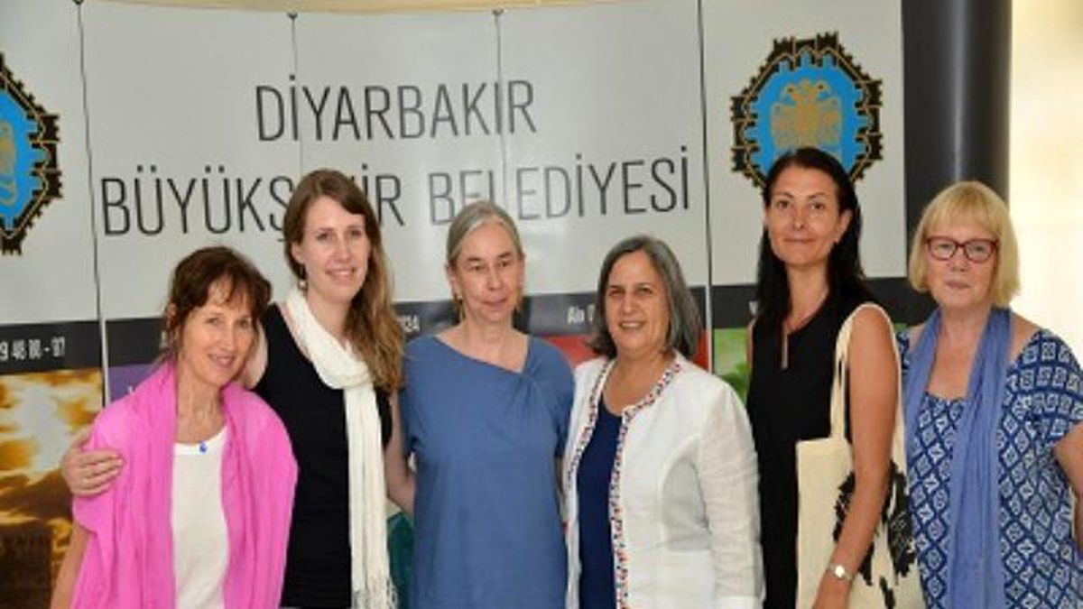 Dünya Kadın Konferansı Heyetinden Kışanak\'a Ziyaret