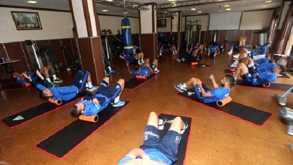 Fenerbahçe, Topuk Yaylası\'ndaki İlk Antrenmanını Yaptı