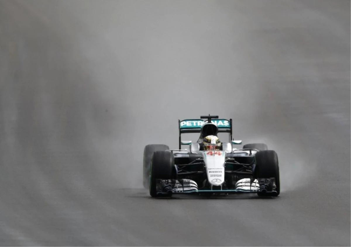 Formula 1 Avusturya Grand Prix\'de Kazanan Lewis Hamilton Oldu