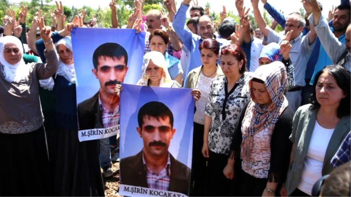 HDP Miletvekilleri Teröristin Cenazesine Katıldı