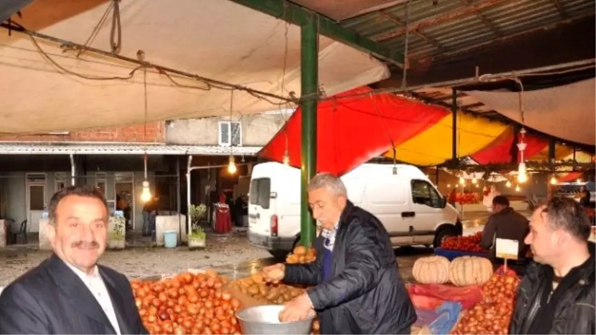 Palandöken: "Rusya ile Buzlar Çözülüyor Diye Spekülatörlerin Sebze Meyve Fiyatlarına Zam Yapması...