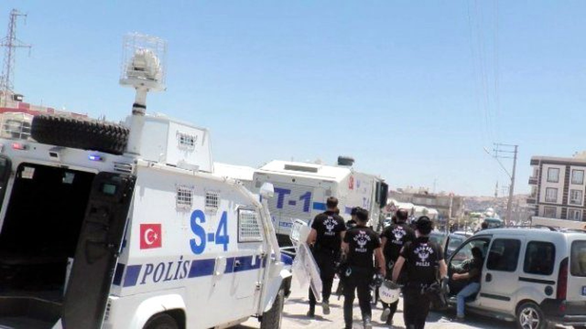 Su Kesintisi Mahalleyi Sokağa Döktü