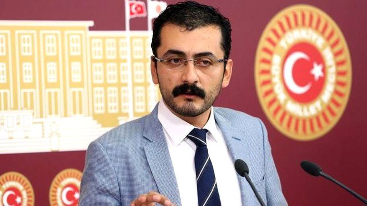 CHP'li Vekil, Erdoğan'a Hakaretten Ceza Aldığı İçin Uçaktan İndirilmiş