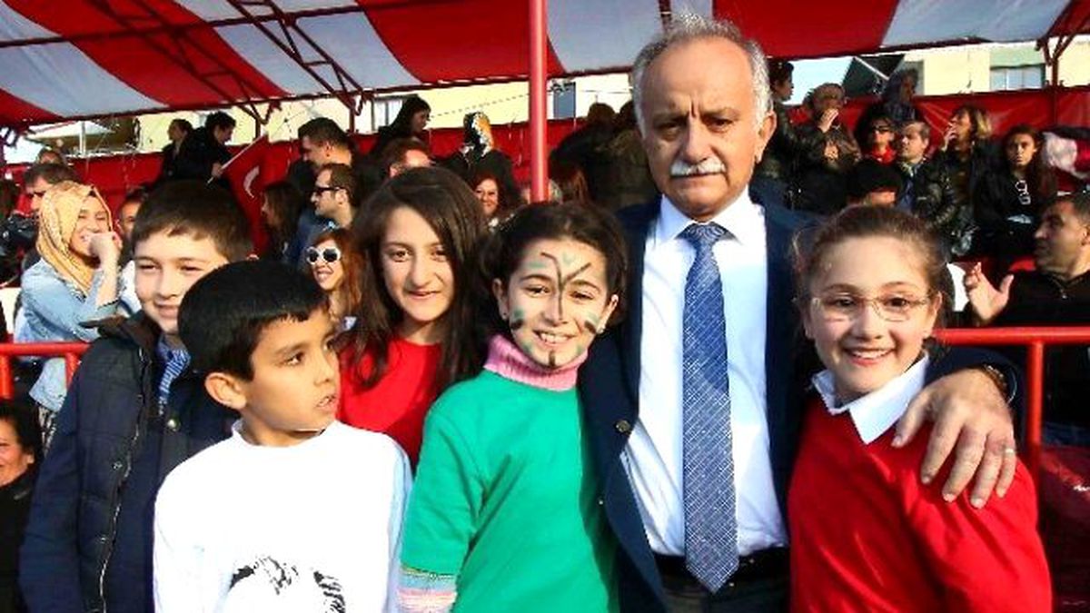 Bayramlıklar Başkan Amcadan