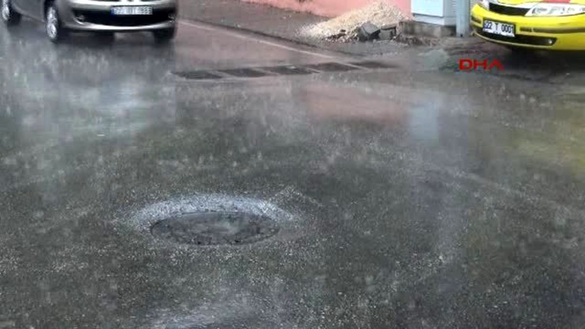 Edirne - Bayram Alışverişinde Yağmur Süprizi