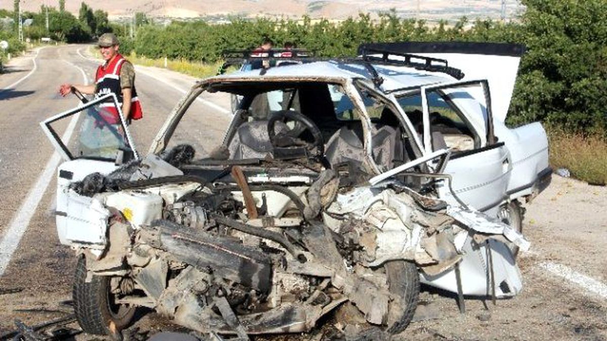Elazığ\'da Trafik Kazası: 9 Yaralı