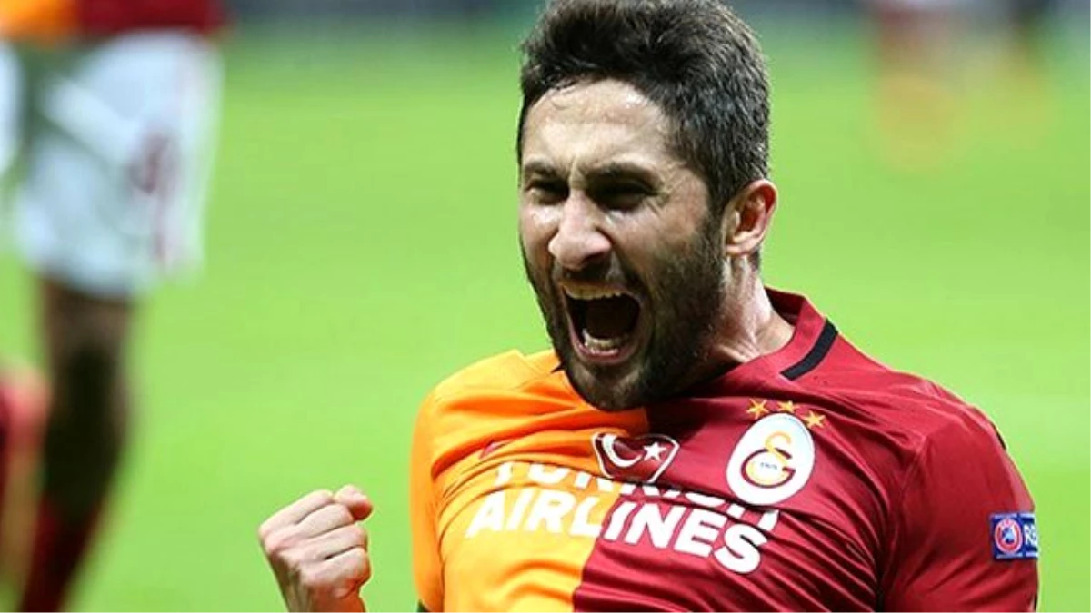 Galatasaray, Hamit Altıntop ve Sabri Sarıoğlu\'yla Sözleşmesini Yeniledi