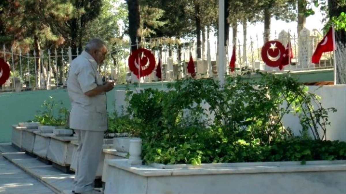 Gaziantep Şehitleri Bayramda Unutulmadı