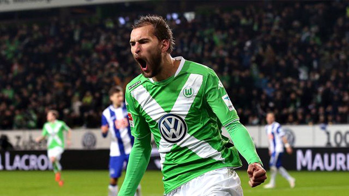 Hollanda Basını: Beşiktaş, Wolfsburg'dan Bas Dost ile İlgileniyor