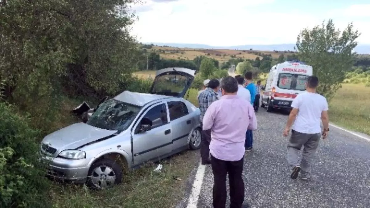 Kastamonu\'da Otomobiller Çarpıştı: 1 Ölü, 2 Yaralı