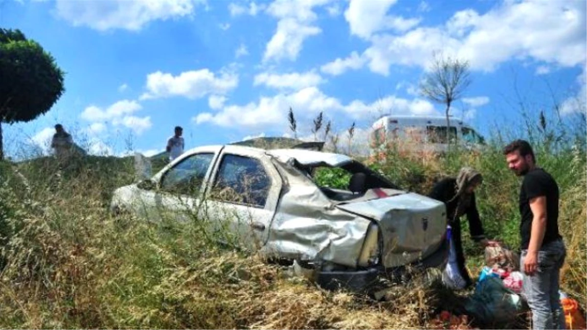 Otomobil Şarampole Yuvarlandı, 3 Kız Kardeş Yaralandı