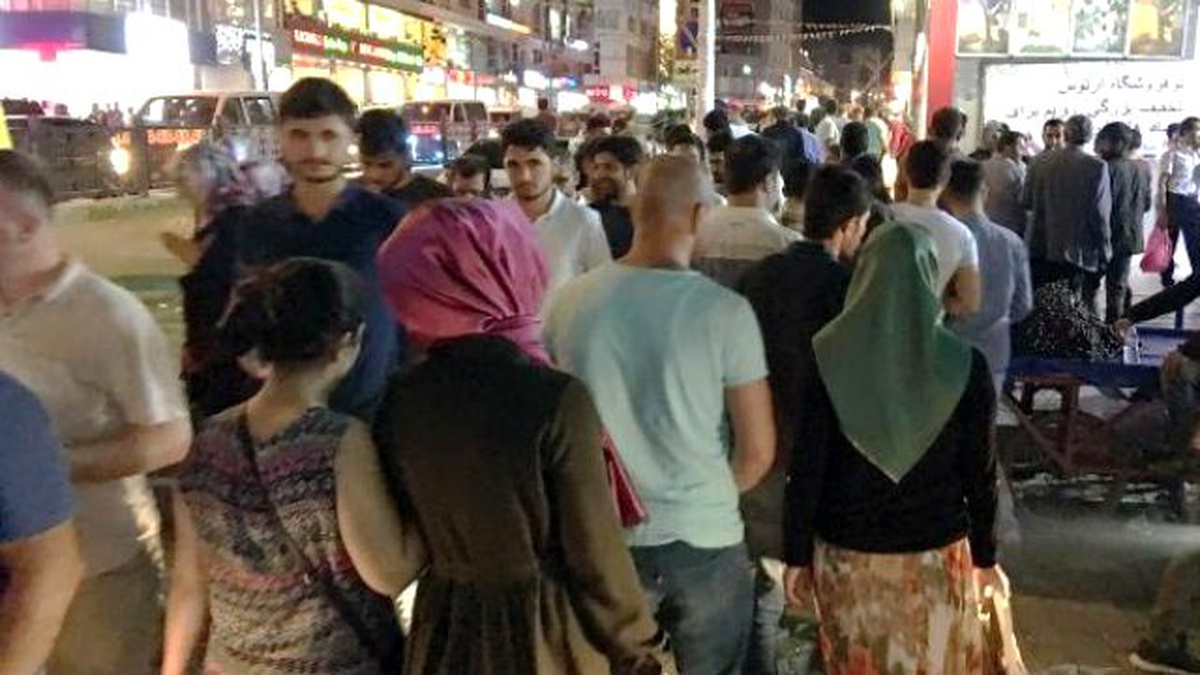 Vanlılar Sahura Kadar Bayram Alışverişi Yaptı