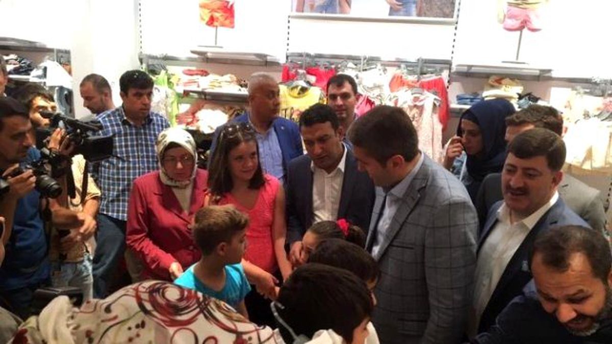 Yontürk, AK Parti İstanbul İl Başkanlığı\'nın Yardımını Memnuniyetle Karşıladı