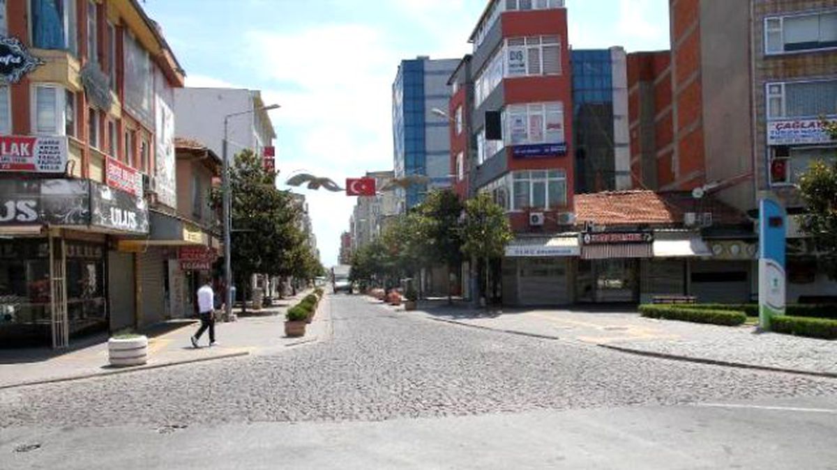 Balıkesir Bayramda Terkedilmiş Kenti Andırdı