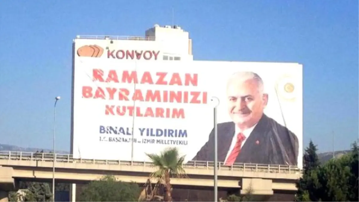 Başbakan Binali Yıldırım, Bayramın Birinci Günü İzmir\'i Ziyaret Etti (3)