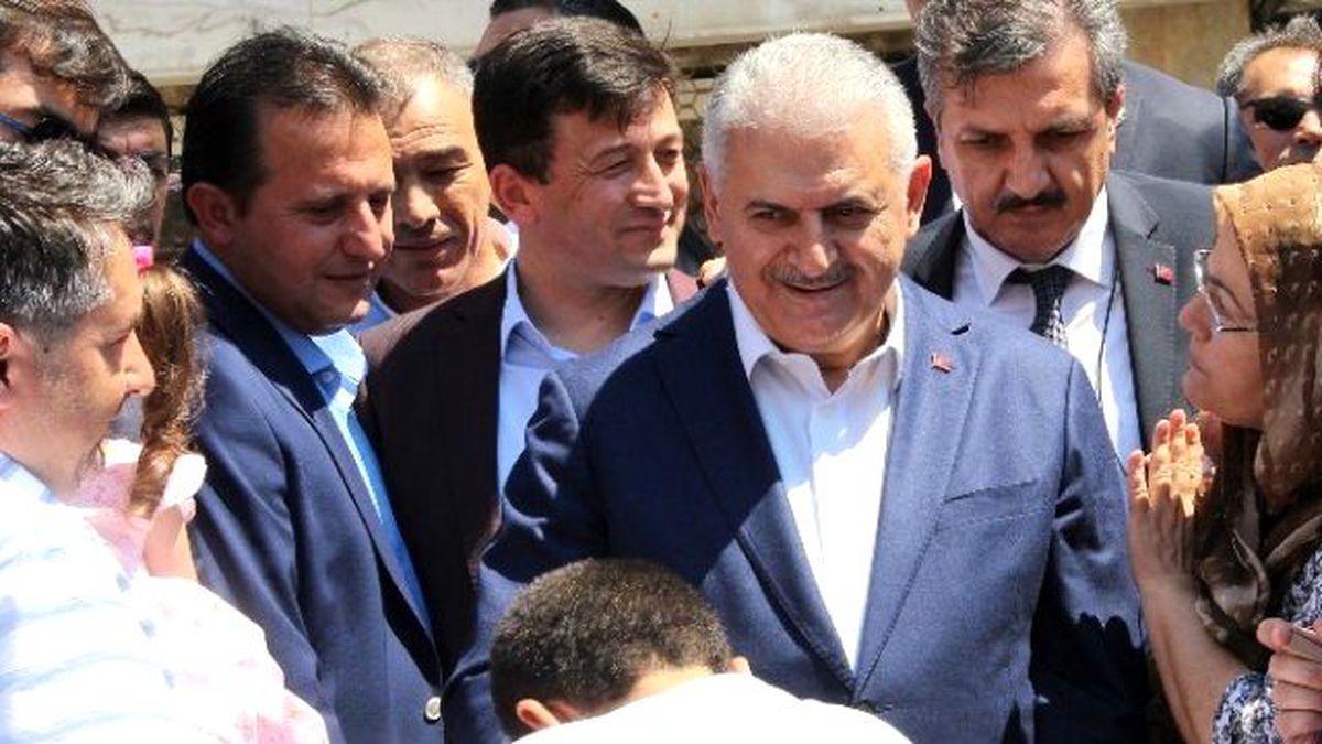 Başbakan Yıldırım\'dan Şehit Evi Ziyareti