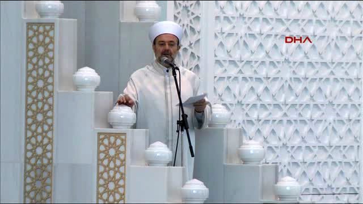 Diyanet İşleri Başkanı Görmez, Ramazan Bayramı Hutbesi Okudu