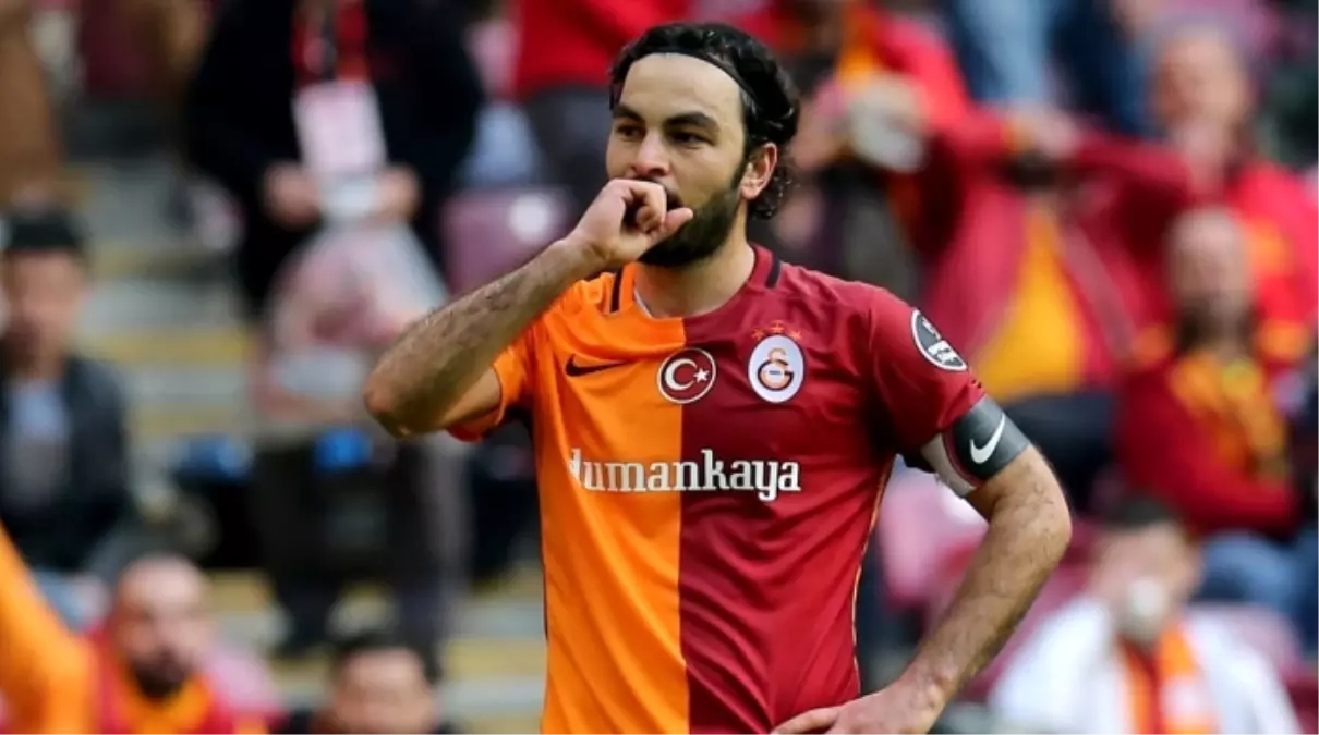 Galatasaraylı Futbolcular Yönetimin Verdiği Cezalara Tepki Gösterdi