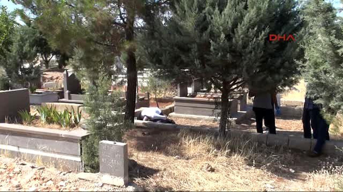 Gaziantep?te Mezarlıkta Cesedi Bulundu