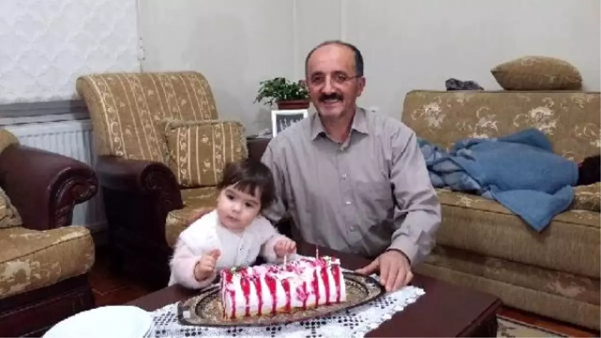 İki Kardeş Bir Saat Arayla Kalp Krizinden Hayatını Kaybetti
