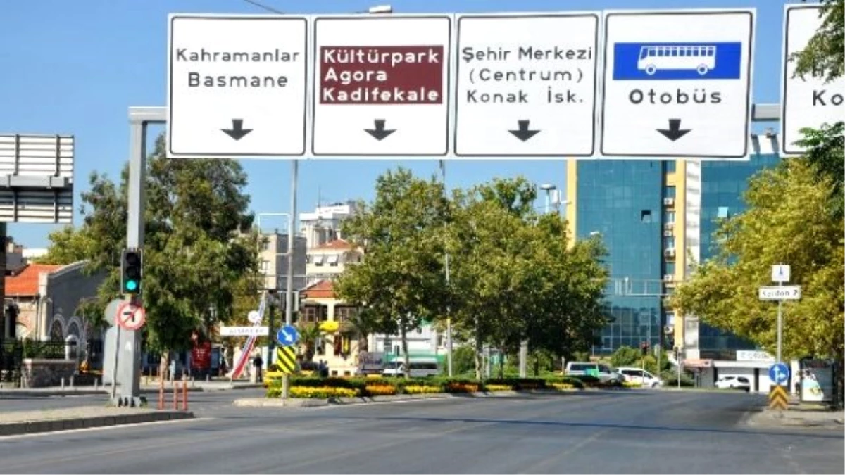 İzmir \'Hayalet Şehir\' Oldu