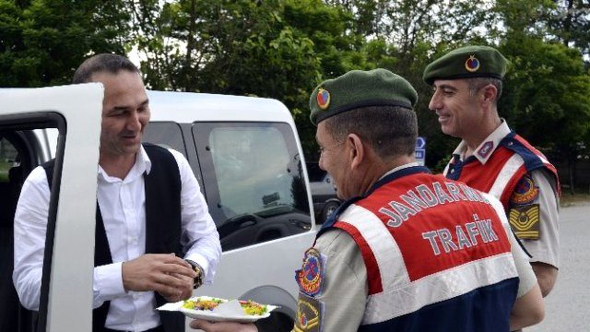 Jandarma\'dan Şeker Tadında Uygulama