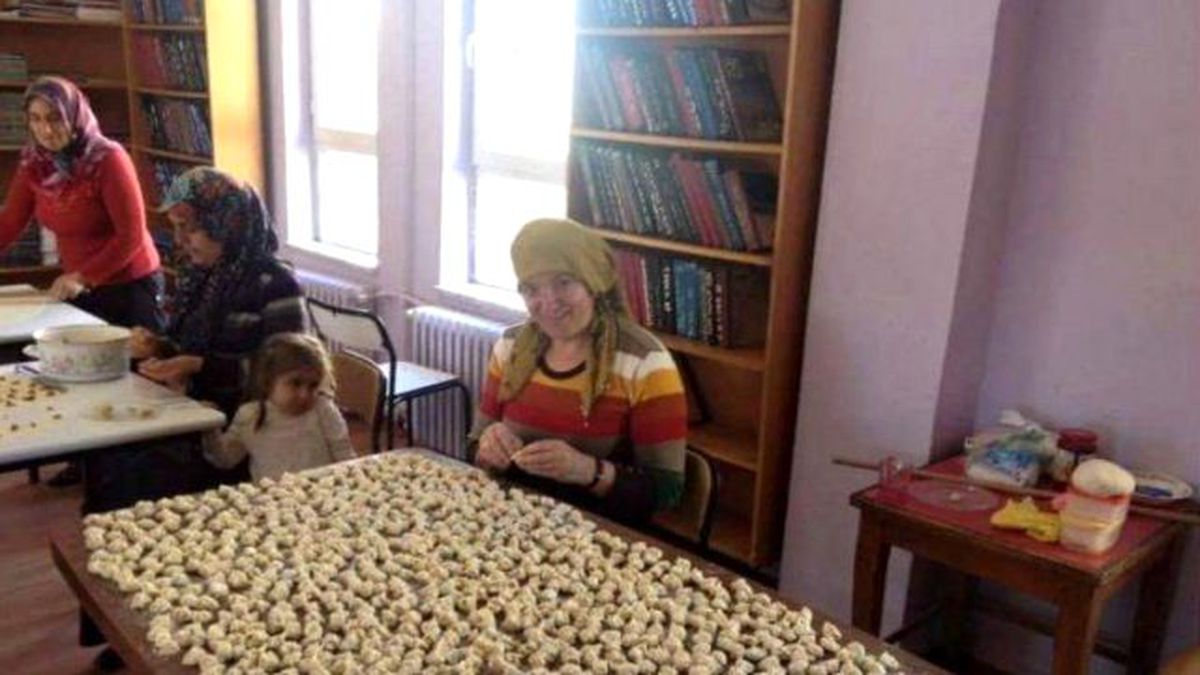 Ardahan'da Skandal! Kütüphane Mantı Üretim Yeri Oldu