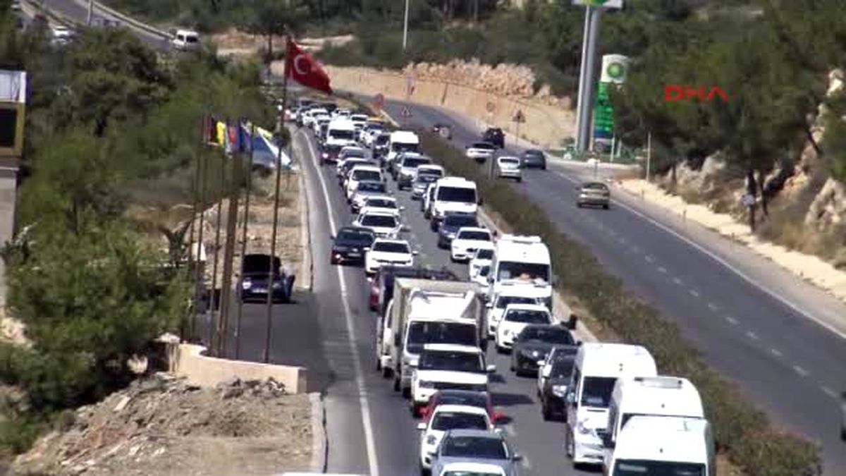 Bodrum - Tatilciler Akın Akın Bodrum\'a Geliyor